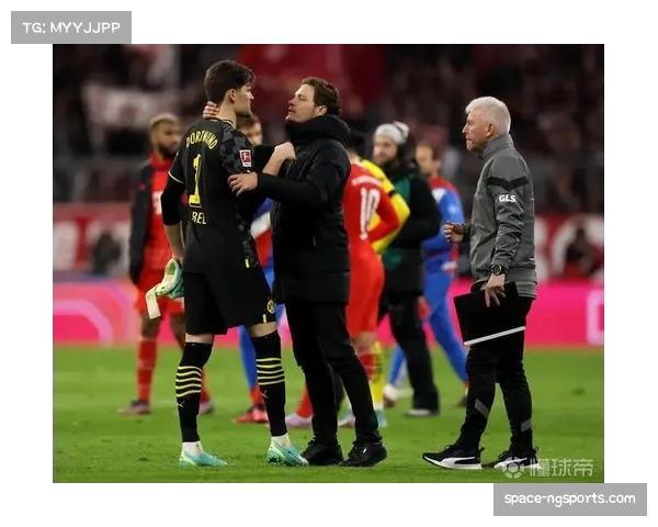 高清镜头捕捉：瓜迪奥拉与泰尔齐奇在场边激烈交流